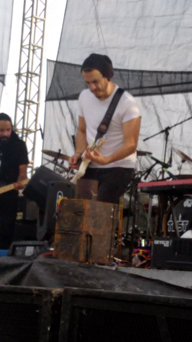 Ese bello momento de #InstantCrush con <a href="/adriantouss/">Adrian Toussaint</a>  #VictimasdelDrCerebro