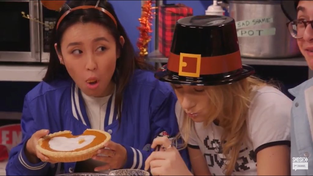 shelby_L15's tweet photo. #RIPInPepperonis @supershayne but @OliviaSui 's face when Shayne put his face in the pie... #PIIMMThanksgiving https://t.co/g2svLmBVSJ