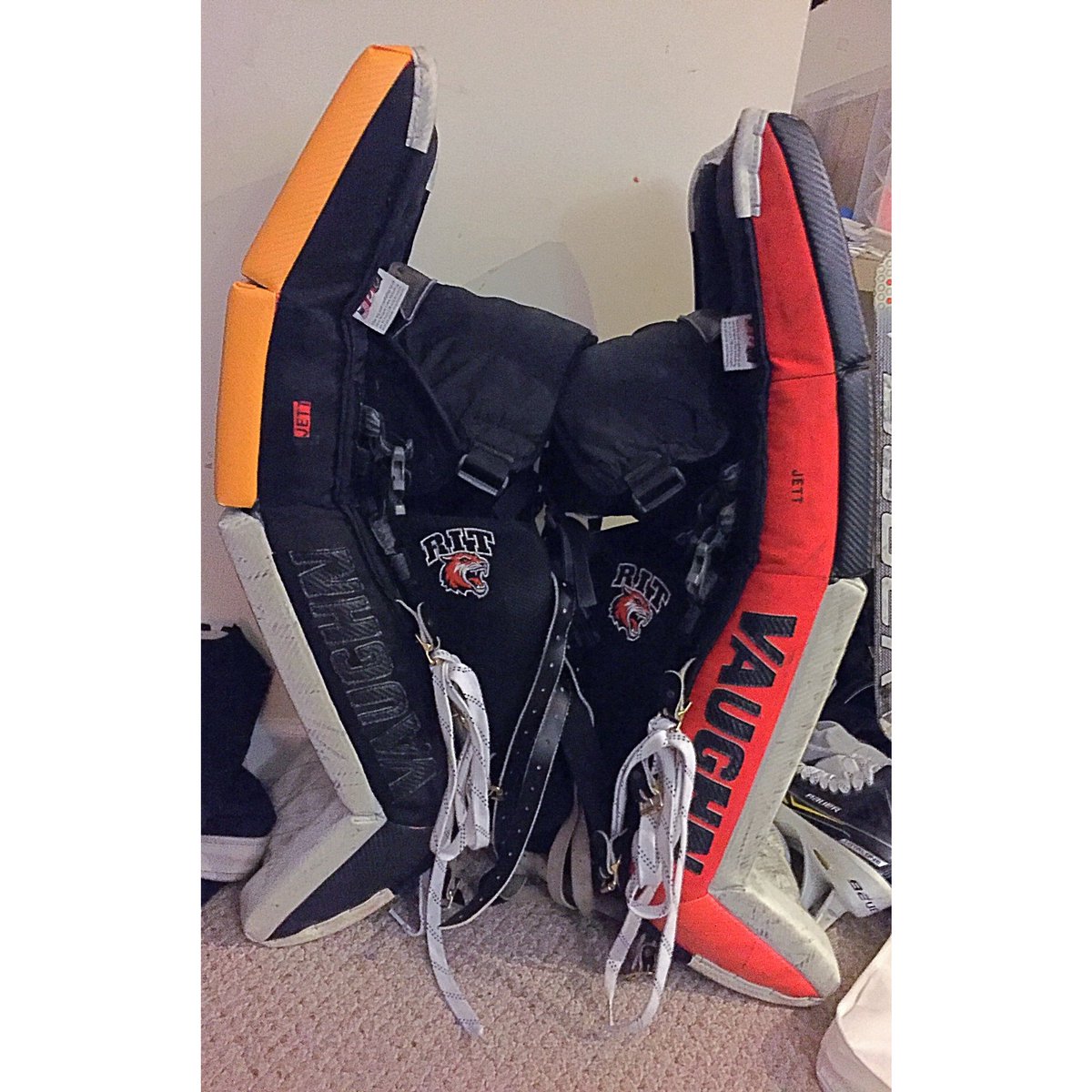 JettaRackleff's tweet photo. Thank you @ChameleonSports for the color change! Excited to be an official partner! #OrangetoYellow Check em' out: https://t.co/8b01RGVMzl https://t.co/ql5P8twYSB