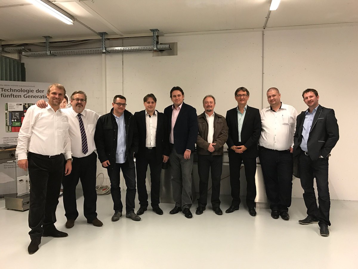 danielramos_drj's tweet image. Visit from our distributor Intergast Prag CZ in our factory in Switzerland ! #the fine art of cooking #menusystem @Prag_Online @Berasategui