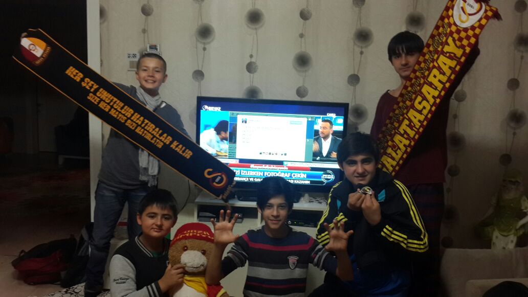 EmelOk9's tweet photo. #beyazfutbolvizyonda https://t.co/bgyMsLkrDz