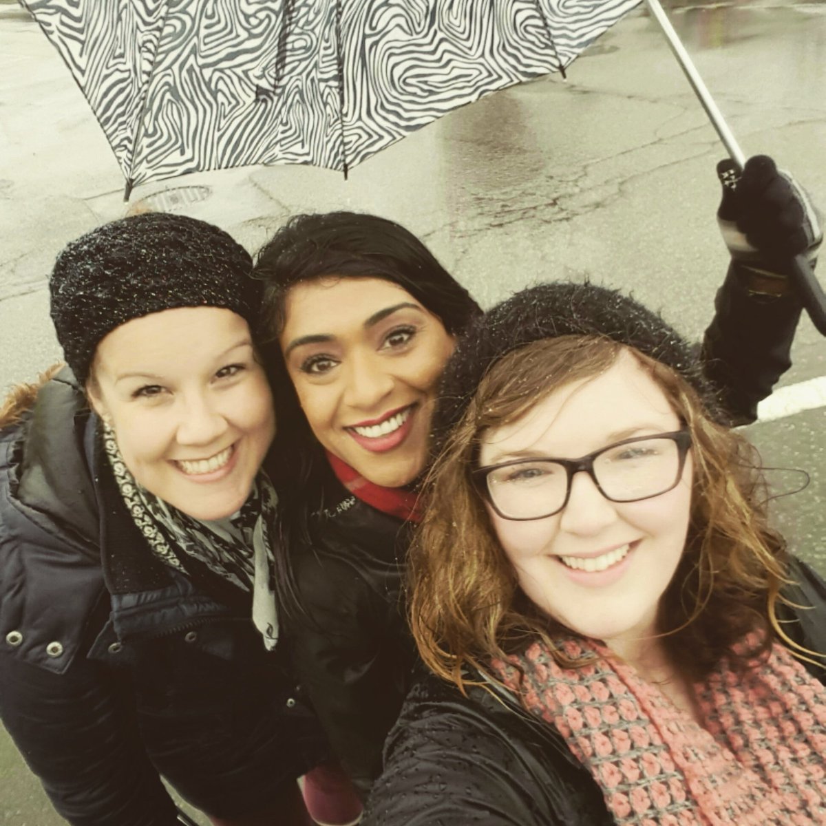 LNWessel's tweet photo. Had fun walking in the #KWSantaParade ! #kwawesome https://t.co/RaXf2uwNVM