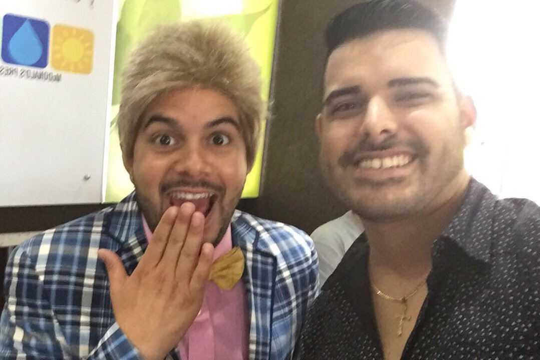 djsergiopr's tweet image. Ayer en @McDonalds_PTR de Plaza Guaynabo junto a @JulioChanel_. 🍔

#McDiaFeliz #McDiaFeliz2016 #HotDJs @casaronaldpr
