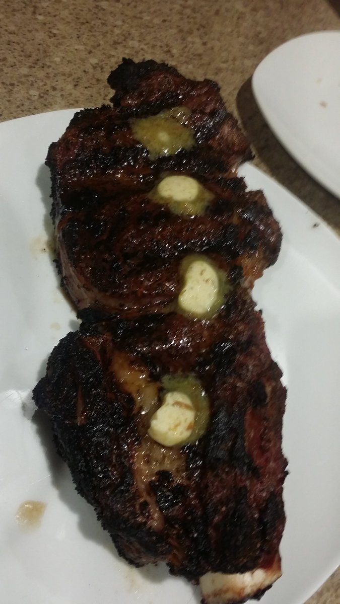 Rubi_Owen's tweet photo. How can you go wrong with this.  #bge @ChtownButcher https://t.co/0cH1FpzEnb