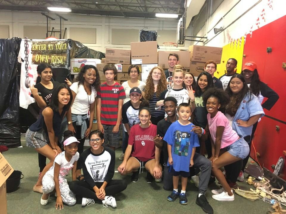 spring_nhs's tweet image. Morning Crew at the Winship Fall Festival!