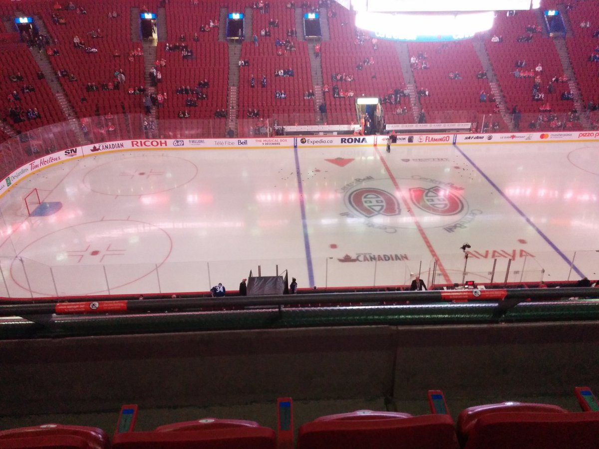 HrafnulfSO's tweet photo. @Steve_Dangle last leaf game I saw at bell centre was 6-0 reimer shutout, here's hoping for a repeat https://t.co/vjfT76sAW5