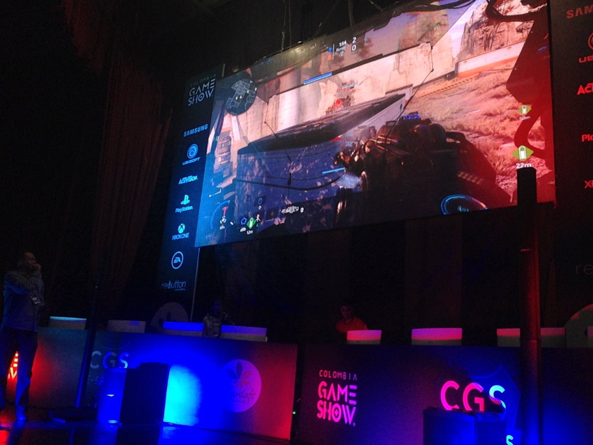 ColGameShow's tweet image. ¡Qué ambiente emocionante se vive a esta hora en la semifinal del desafío Titan Fall 2! #EnCGS2016 @SantafeMiMundo