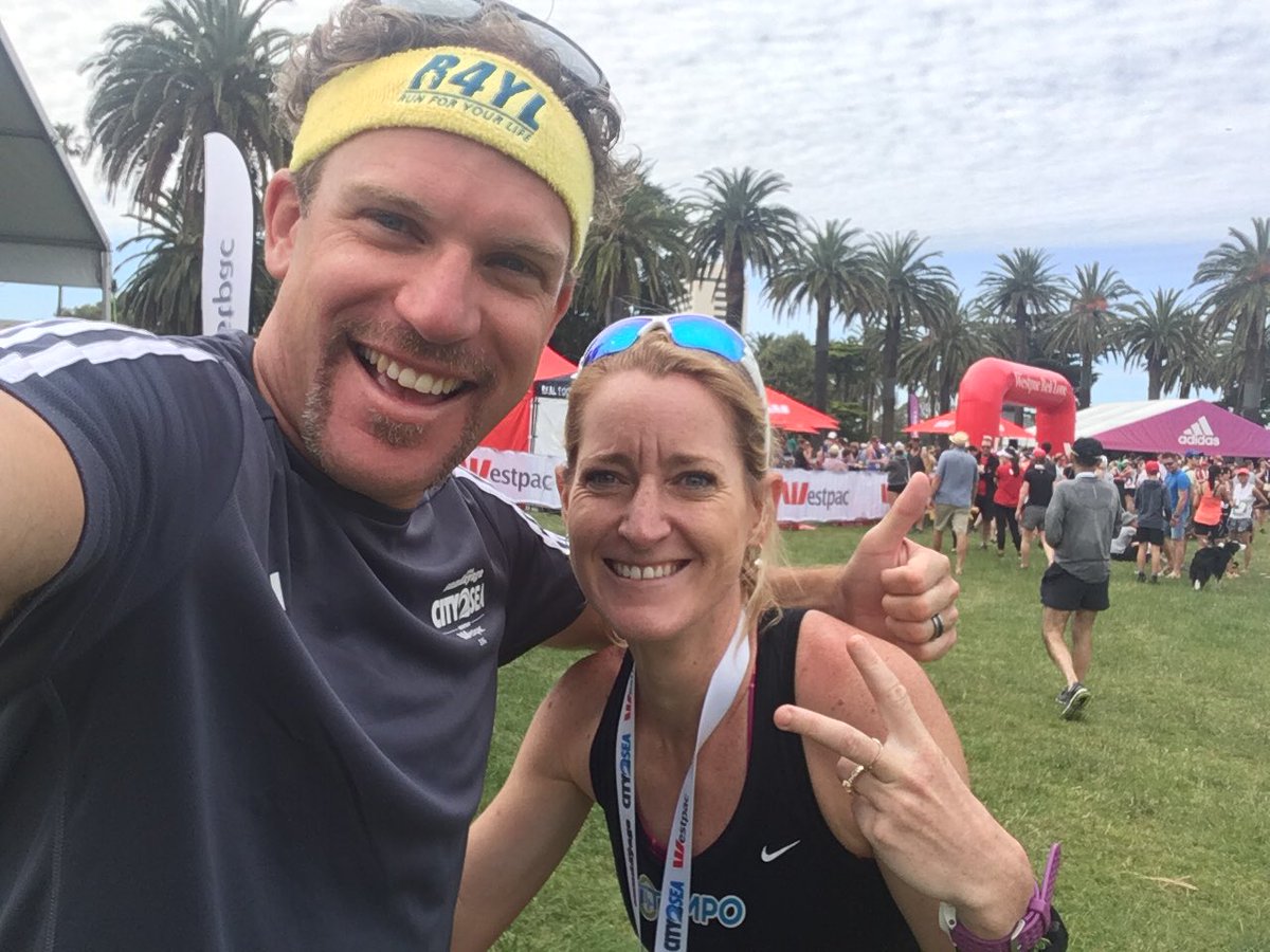 emmakraft2's tweet photo. Great to see this Naked Runner with clothes on! @City2Sea @MossyandRobbo @mrdaverobbo @r4yl @theage @AthsAust @runnerstribe https://t.co/Hvah4sldu2