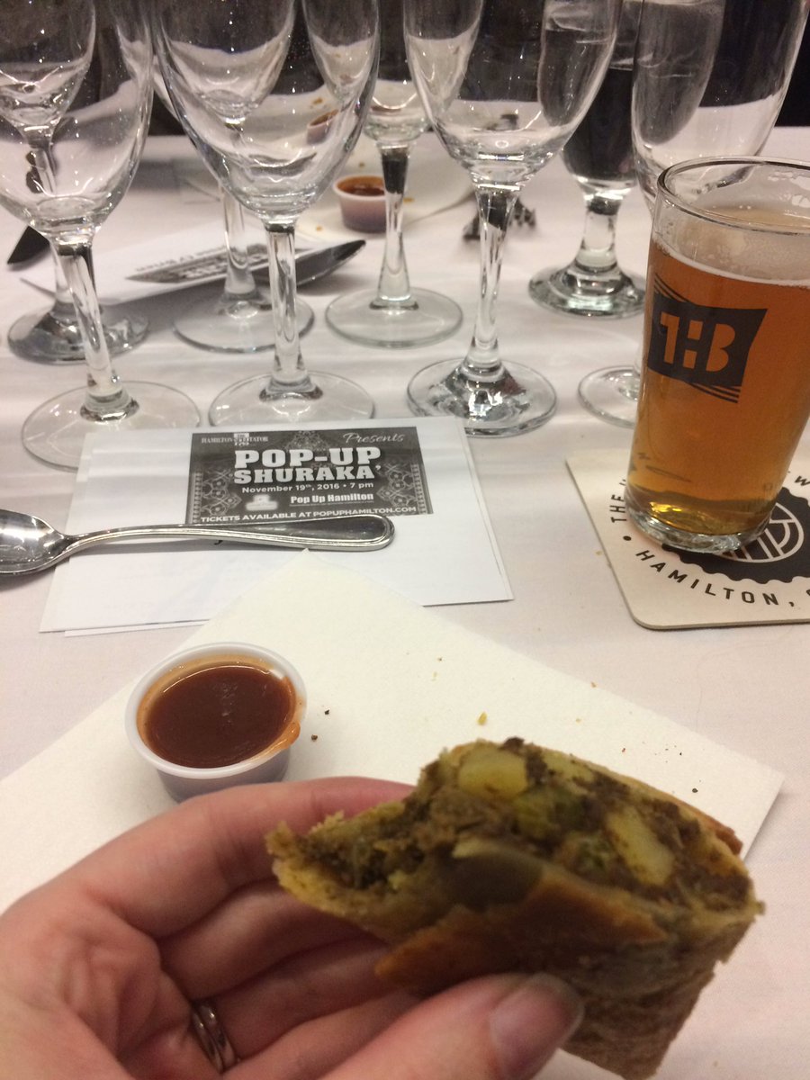 HamOntFoodie's tweet photo. Delicious samosa @SensationSamosa with a Blue Collar Pale Ale @hamiltonbrewery to whet the appetite at @PopUpHamilton #Shuraka https://t.co/gzdwyvuNuD