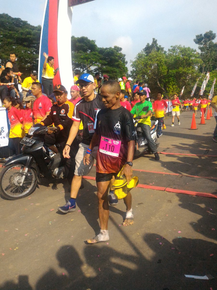 Finish UltraMarathon Pertama #BorobudurMarathon