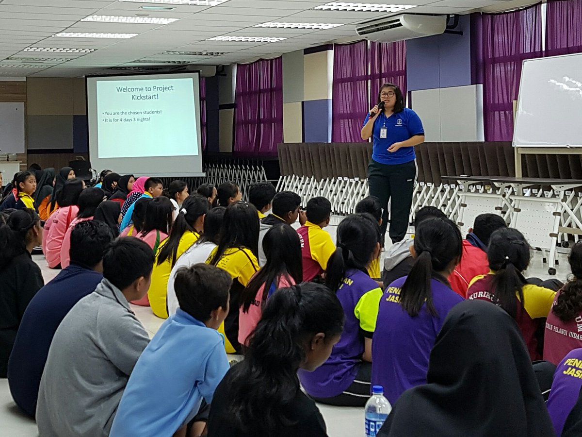 chansoonseng's tweet photo. #ProjectKickstart President, @TeachForMsia 2016 Fellow, Candee Chee: "we are going to learn how to make change" #TFM2016 #TFMSouth https://t.co/8hOGv7VMgW