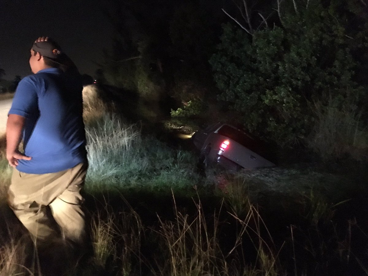 Jenna Fryer on Twitter "We stopped to help some volunteers who missed