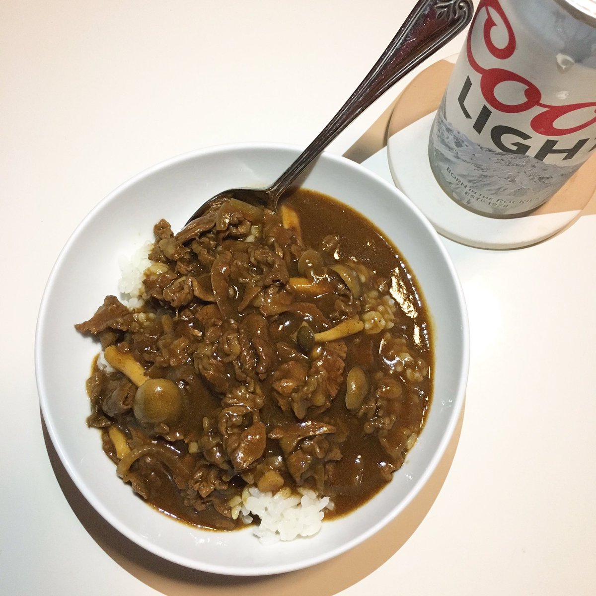 Back to making dinner again... 🍴🍺🇯🇵
#hayashirice #japanesefood <a href="/CoorsLight/">Coors Light</a>