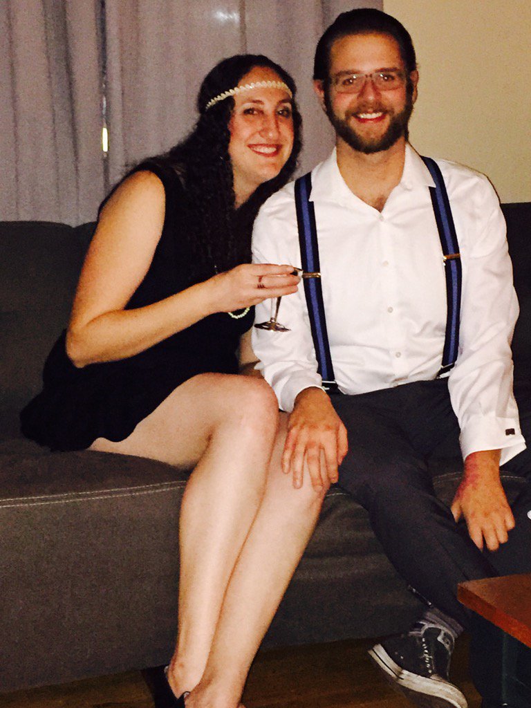 RobinBuckallew's tweet photo. #roaring20s #happycouple #thirtylooksgood https://t.co/Mw06R4Pu25