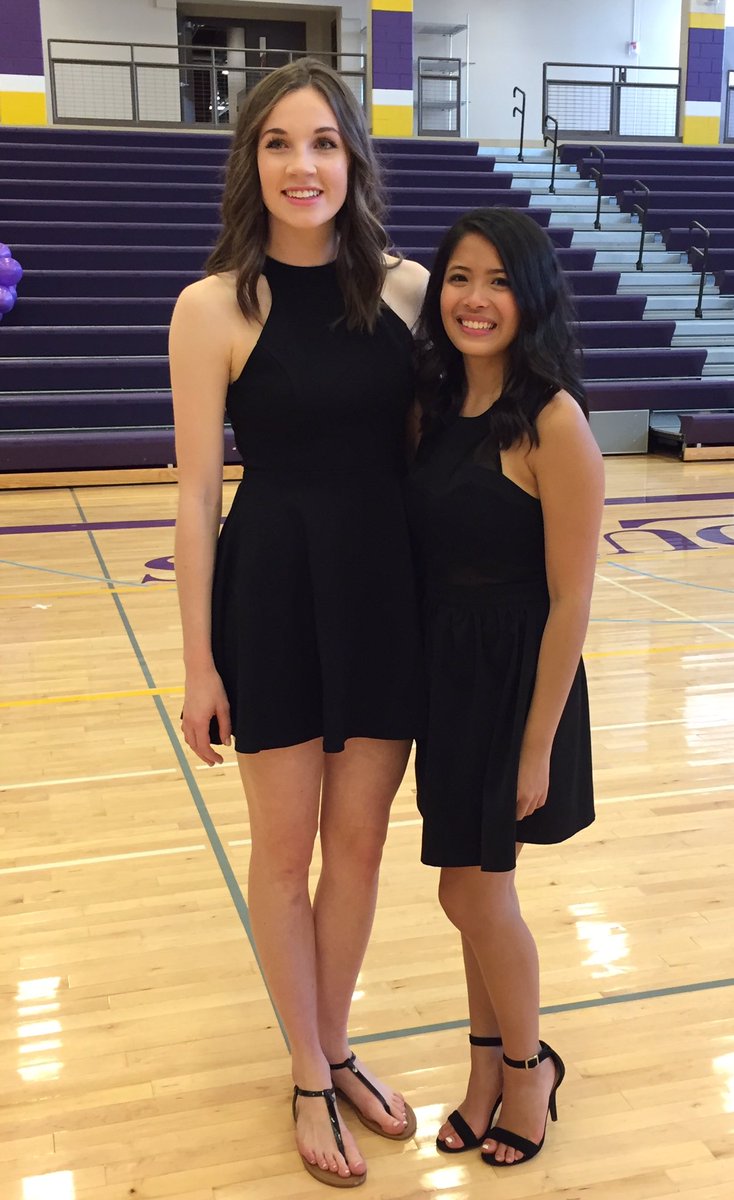BiancaBanzon's tweet photo. happy birthday to my 6 foot friend, love u so much 😩❤️ @scrambledmegzzz https://t.co/sz5E6WCxql