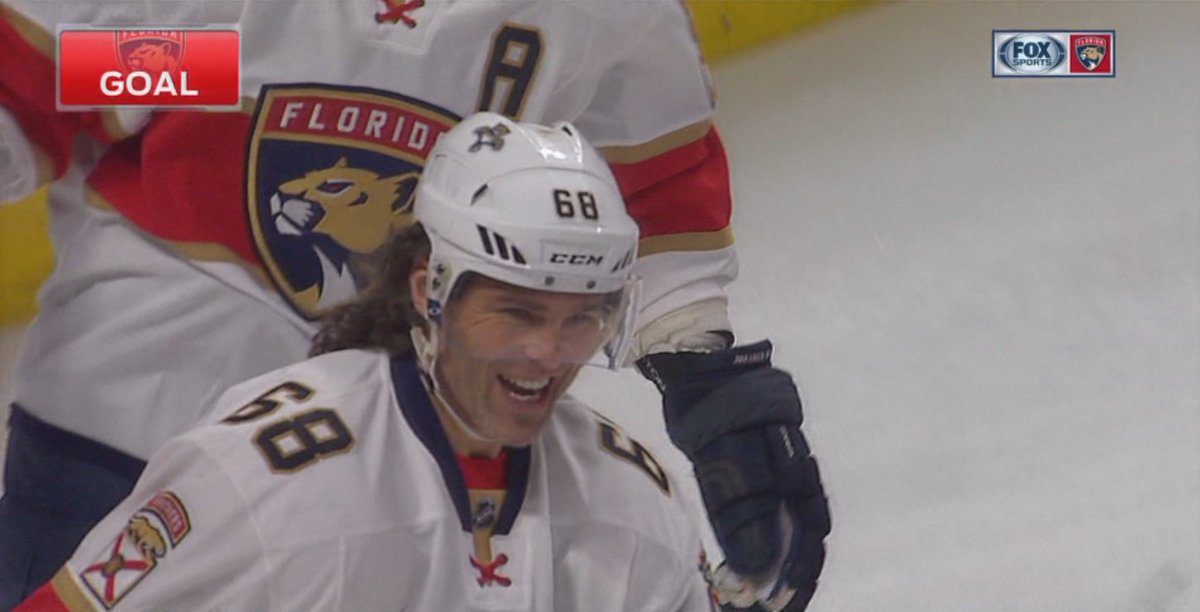 The #FlaPanthers get a goal & 2 assists from Jaromir Jagr in 4-1 win over Senators bit.ly/2fH3CGS?utm_me… https://t.co/0Arwy2Siw8
