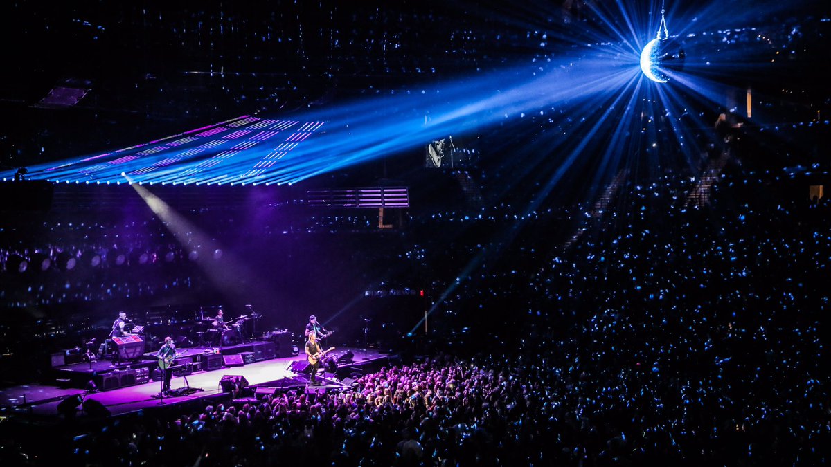 KeithUrban's tweet photo. Brooklyn, NY- what a way to end the U.S. leg of the #ripCORDWorldTour !

New Zealand and Oz, we're coming for ya. - KU https://t.co/mS0O4dWzAO