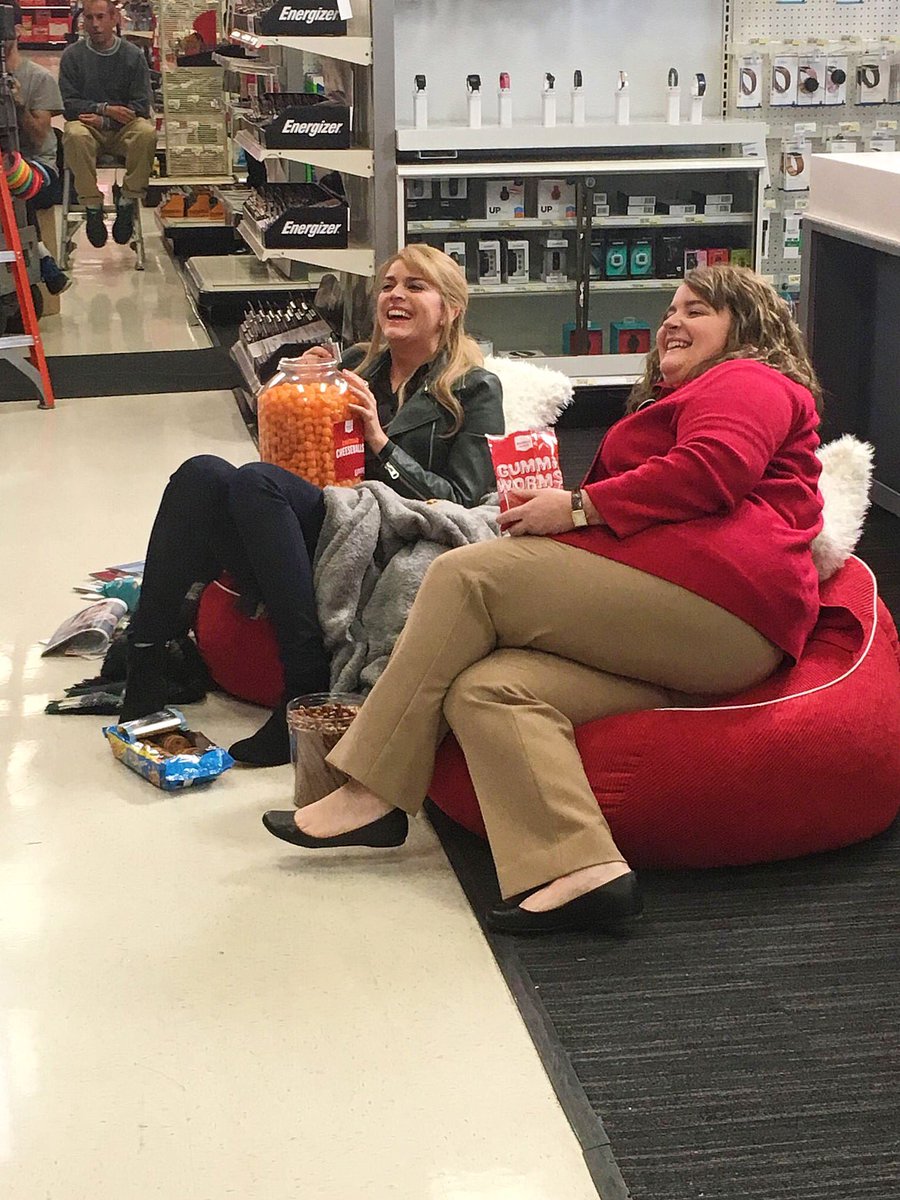 Thanks for the laughs Cecily &amp; @aidybryant! Lots of fun on the set making tonight's @NBCSNL fake <a href="/Target/">Target</a> spot come alive!