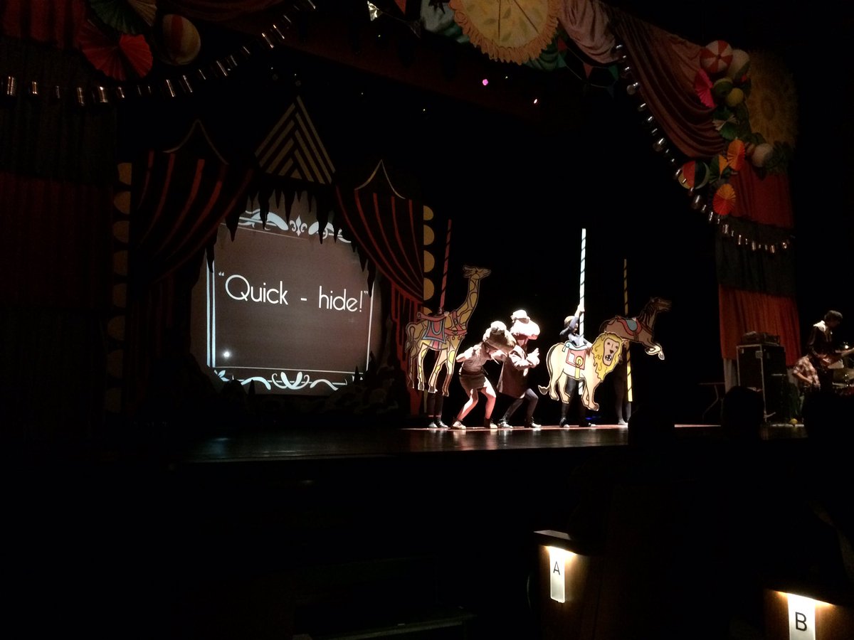 nataliefinStC's tweet photo. Great show #VoixDeVille @NiagaraArtists @FirstOntPAC #ourhomestc @StCathCulture @BrucioMcCulloch @suitcaseinpoint https://t.co/EYGAVR2NAl