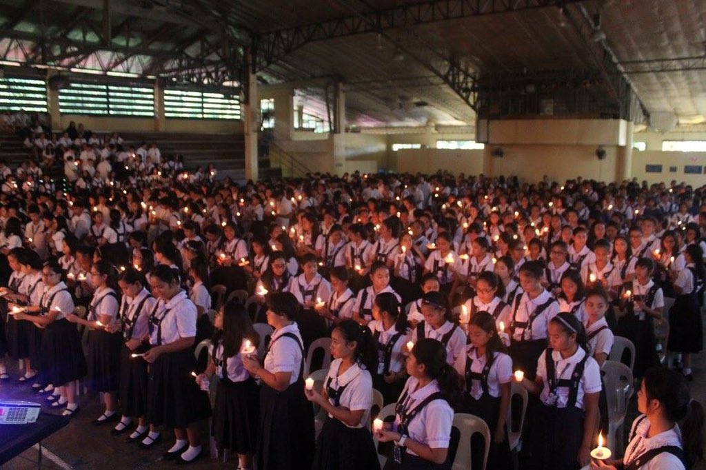 ssamovement's tweet photo. #ThankYouStScho for allowing us to know our social responsibility as Filipinos and the power of prayer. #NeverAgain https://t.co/K8sIwefZEN