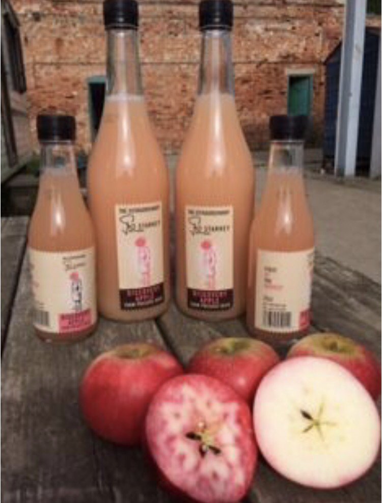 StarkeyBramley's tweet photo. The wonderful pink colour to our #discoveryapple farm pressed juice 🍎🍎🍎https://t.co/TNQTXw4jY8 https://t.co/7uN6XUTL6f