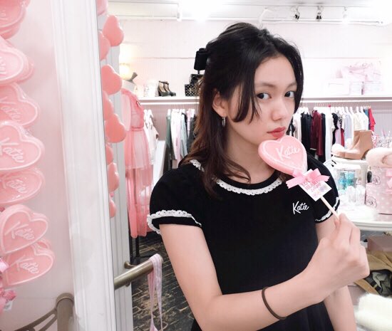 【未着用】Katie MY FIRST KATIE ワンピース 黒 二階堂ふみ Today's Guest👑💕 女優の二階堂ふみさんが お忙しい中SHOPに遊びにき