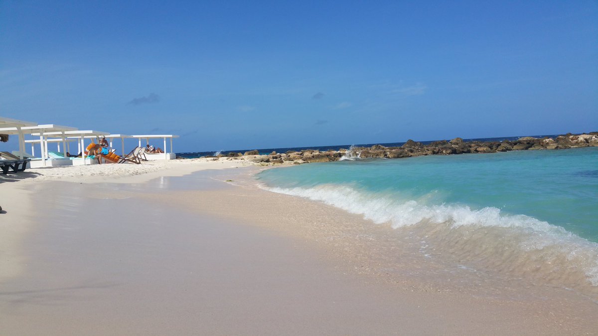 Vanityklok's tweet photo. Beste vakantie ooit ❤ #juli2016 #Curaçao https://t.co/pTR1aNrxJI