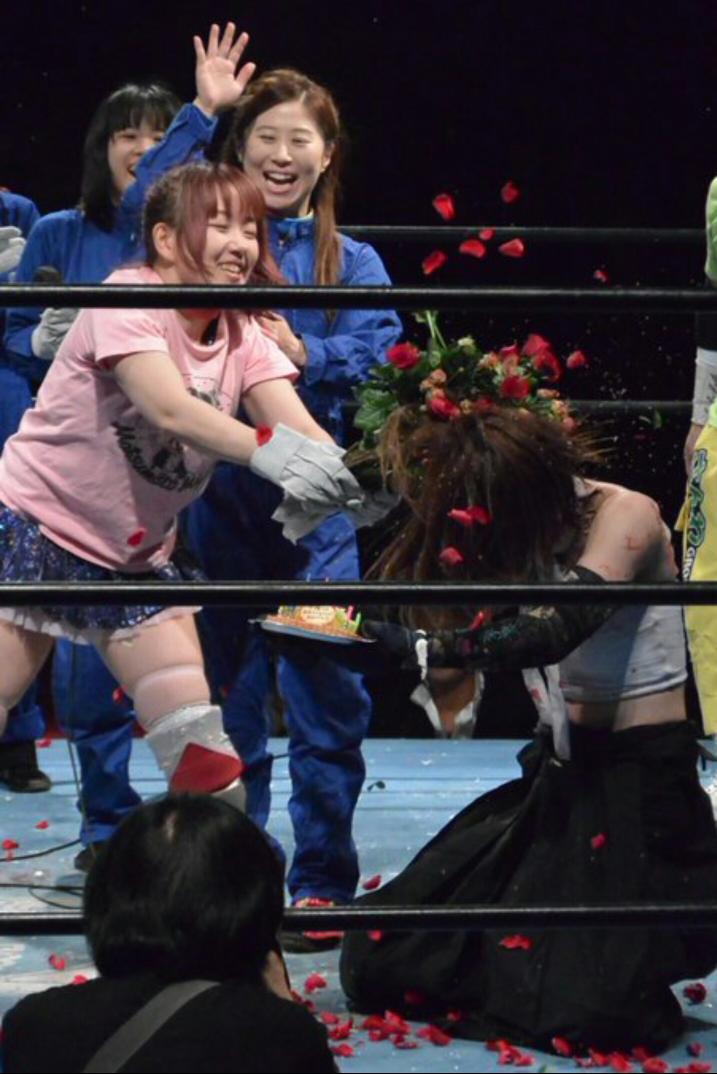 MatsumotoMiyako's tweet photo. サディスティック血文字系美少女🌹🔪 https://t.co/fxymRKS5A2