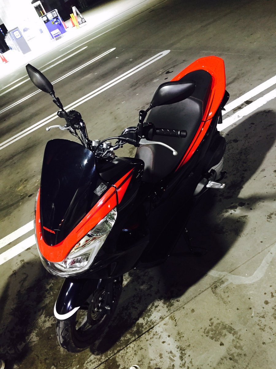 GmcZj's tweet photo. 書類なしです、普通に動きます、したすってるよで多少傷あります、他にも小さいな傷ありますが、綺麗です、セル普通につぎす、値段8万です、とりにくる方限定です、 https://t.co/O8Ie43UjSk