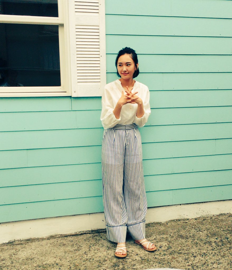 レプロartist 新垣結衣 抽選名卓上カレンダーに直筆サイン入り 特典締め切り本日23 59迄 新垣結衣カレンダー17 T Co Egvefjgcae ポスターと卓上ではそれぞれ全ページ違う写真を使用しています 新垣結衣 ガッキー レプロ 逃げ恥 レプロartist 新垣結衣 抽選名卓上カレンダーに直筆サイン入り 特典締め切り本日23 59迄 新垣結衣カレンダー17 T Co Egvefjgcae ポスターと卓上ではそれぞれ全ページ違う写真を使用しています 新垣結衣 ガッキー レプロ 逃げ恥