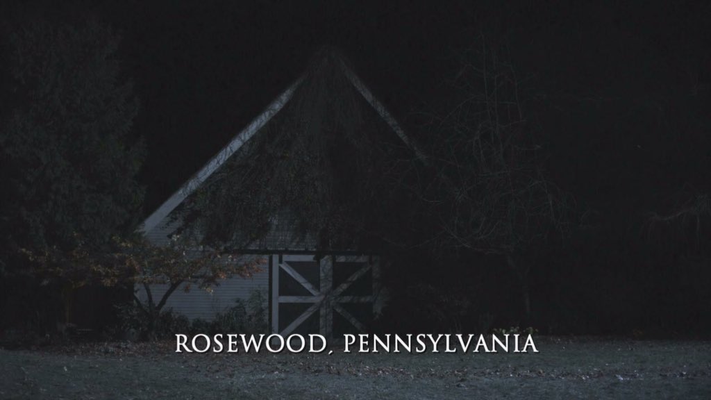 townsofrosewood's tweet photo. Where it all began. #PLL 1x01 #ThePilot ❤️😍❤️😍❤️😍  @AshBenzo @shaymitch @FreeformTV https://t.co/BreWxGgsfY