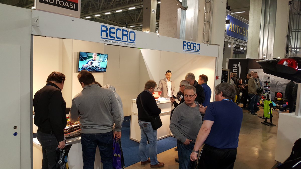 Recro_eu's tweet image. Piedalāmies izstādē "Auto2016", kura  notiek Helsinkos. Interese par APK remontu ir ļoti liela. Ir izveidojusies pat interesentu rinda.