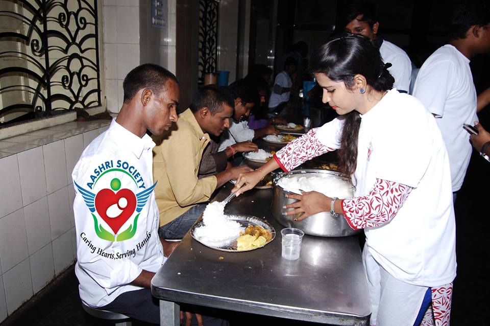 aashrisociety's tweet photo. https://t.co/YR2YE89jbb
https://t.co/szCpluYNjm
we love to see the smiling faces of the people we feed
#Aashri #Aashriteam #AashriNGO https://t.co/0E5ookHiAL