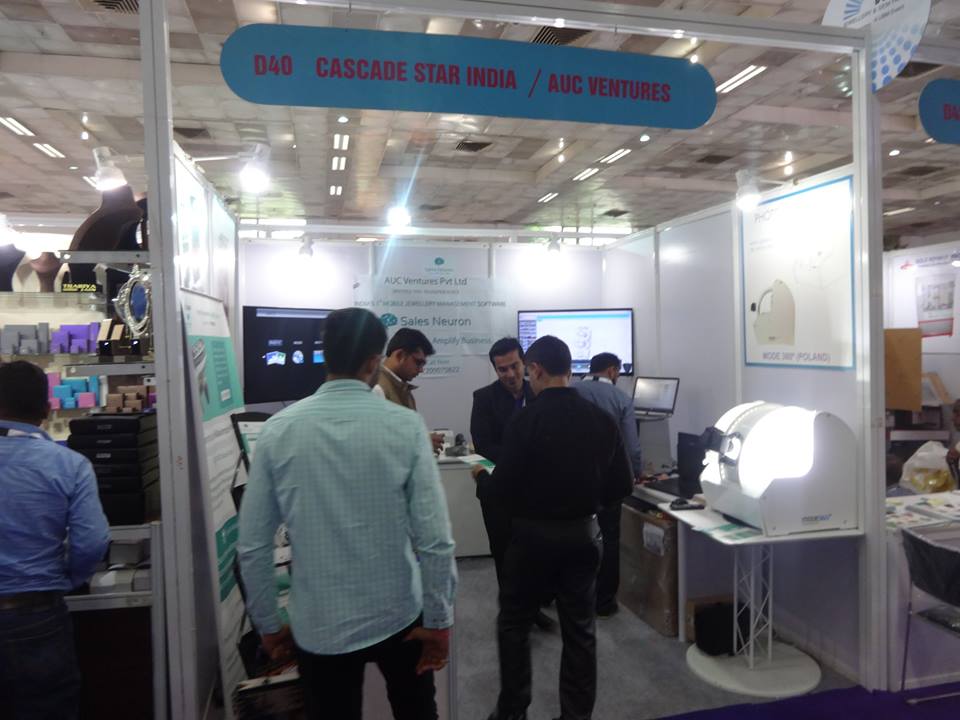aucventures's tweet photo. We landed at the heart of India and inevitably, it landed in our hearts. Meeting Jewellers was indeed an overwhelming experience #CRM https://t.co/38oCWWzhlu