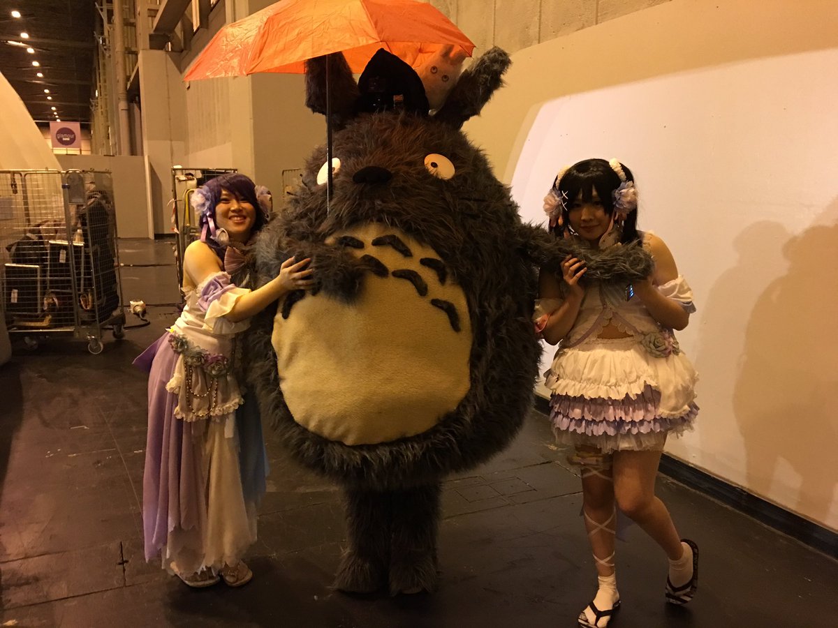 propsandmodels's tweet photo. #mcmcomiccon Well we won first prize in yesterday's Comicon Masquerade and today Totoro will be back at Birmingham MCM Comicon @donttrythis https://t.co/Gzz9wfO40h