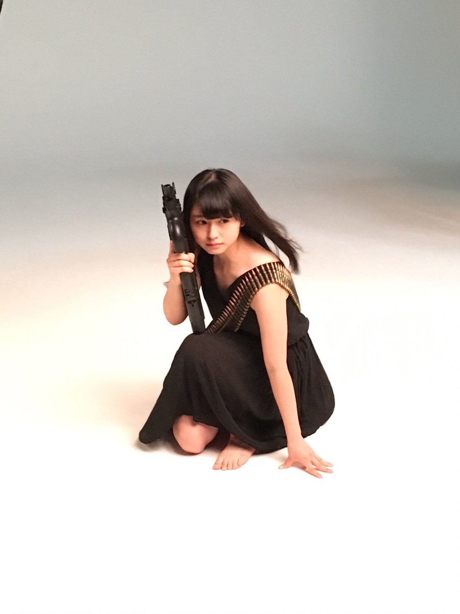 欅坂46×武器のオフショットですが、本日でラストとなります。最後は