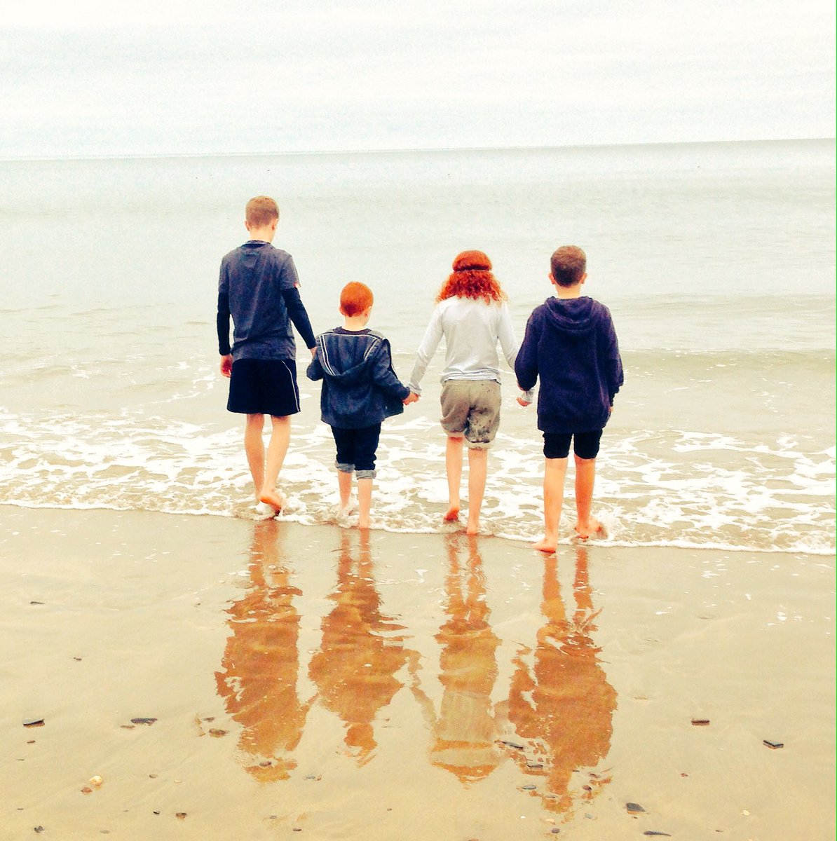 kateashfield's tweet photo. My babies #MyWorld #fouristhemagicnumber #Tresaith ❤️💚💜💙 https://t.co/8IkM3zVLXf