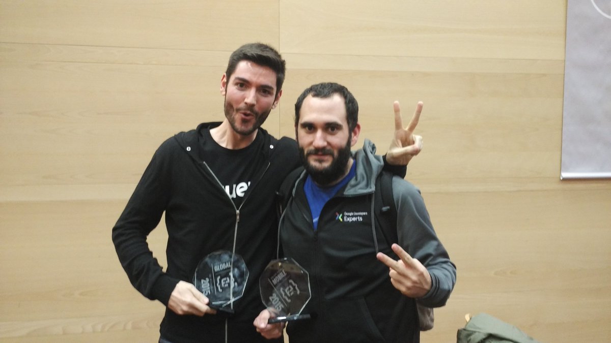 gody11's tweet image. Acabar codemotion y ver como 2/5 premios a speaker son para extremeños @flipper83 @kinisoftware hay mucho talento #BellotaPower @gdgcaceres