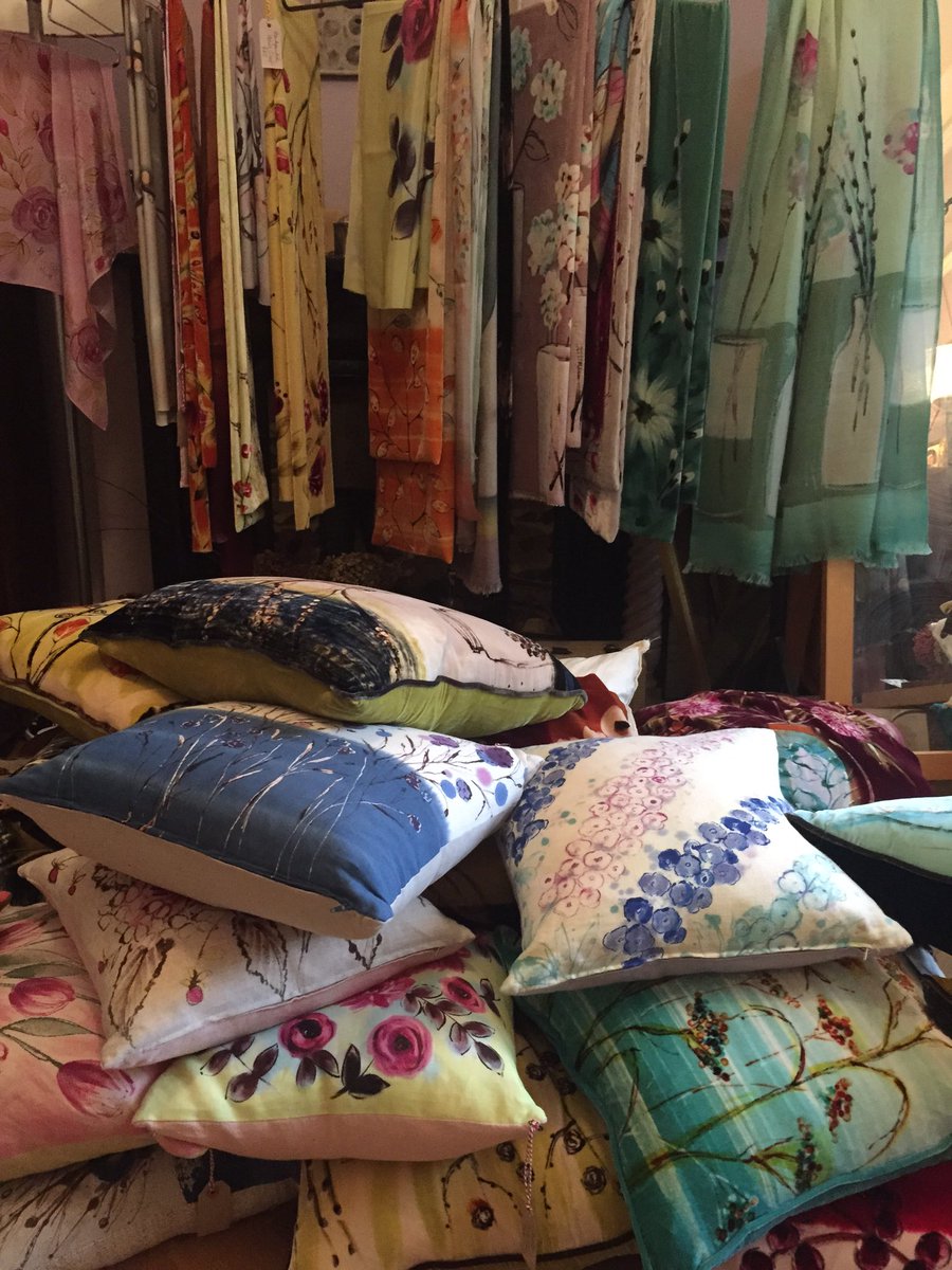 Before we are open! <a href="/leeopenstudios/">Lee Green Open Studios</a> Last day, last day in my house!! Come &amp; enjoy some beautiful work. <a href="/crimsonclover10/">Crimson & Clover</a> <a href="/aknightstudio/">Amanda Knight</a>