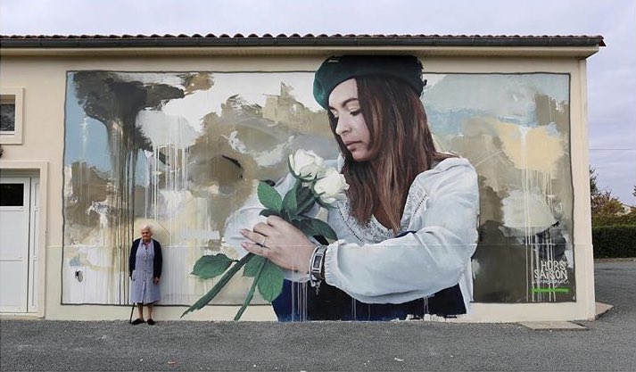 brababella's tweet photo. #Streetart: #Sismikazot, #AndreaCrea, #ThassioBertani https://t.co/iirthbvnlz Buona #domencia in #fiore col nuovo di Sismikazot a #Ballans https://t.co/fmrIeNfxDa