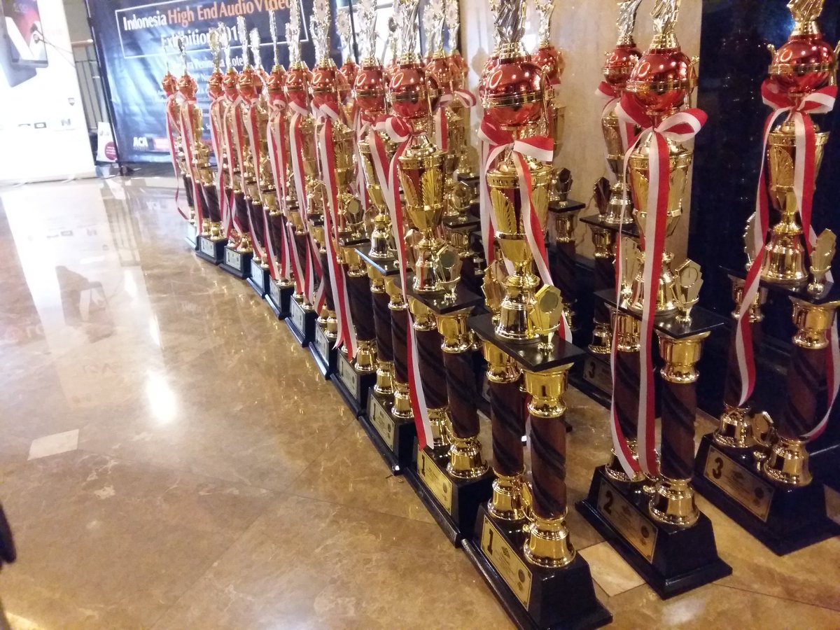 IHEAC_ID's tweet image. Setelah kemarin Car Audio Challenge (by IASCA) dan tadi pagi (by IHEAC point of view) dilaksanakan. Sore ini pemenang akan diumumkan #iheac