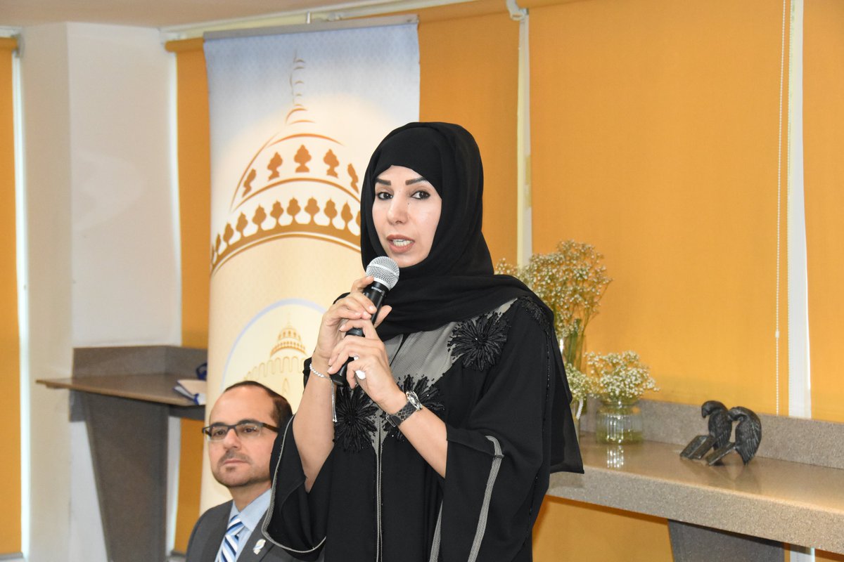 HHFatimacse's tweet photo. بحضورمدير جامعة الحصن في أبوظبي فريق ترويج جائزة سموالشيخة فاطمة بنت مبارك للشباب العربي يعقد ورشة تعريفية بالجائزة، ويدعو طلبتها للترشّح https://t.co/0FkIGdsQsm