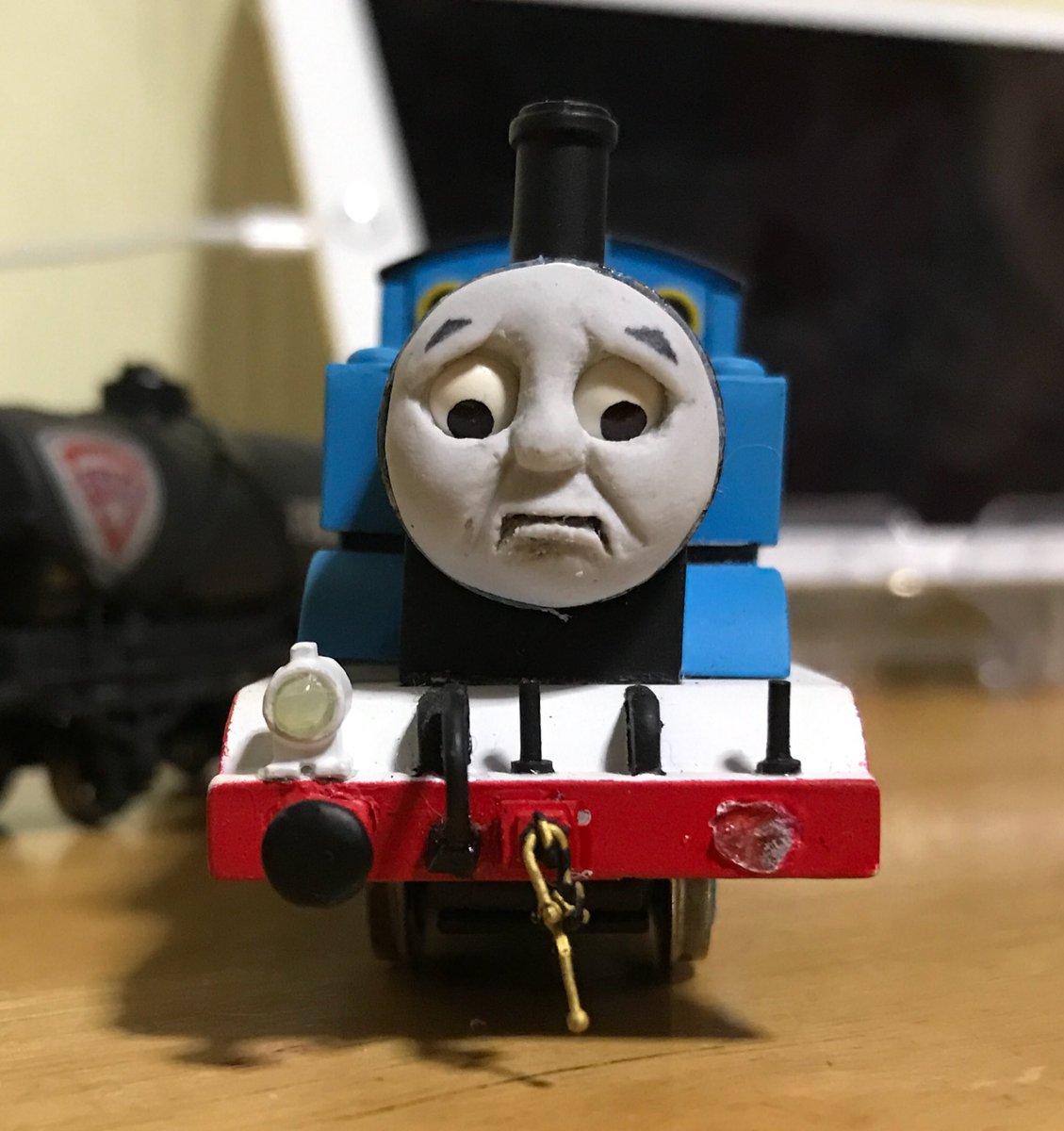 トーマスlab 今の状態から悲しい表情の顔を作りました リメイクだけど