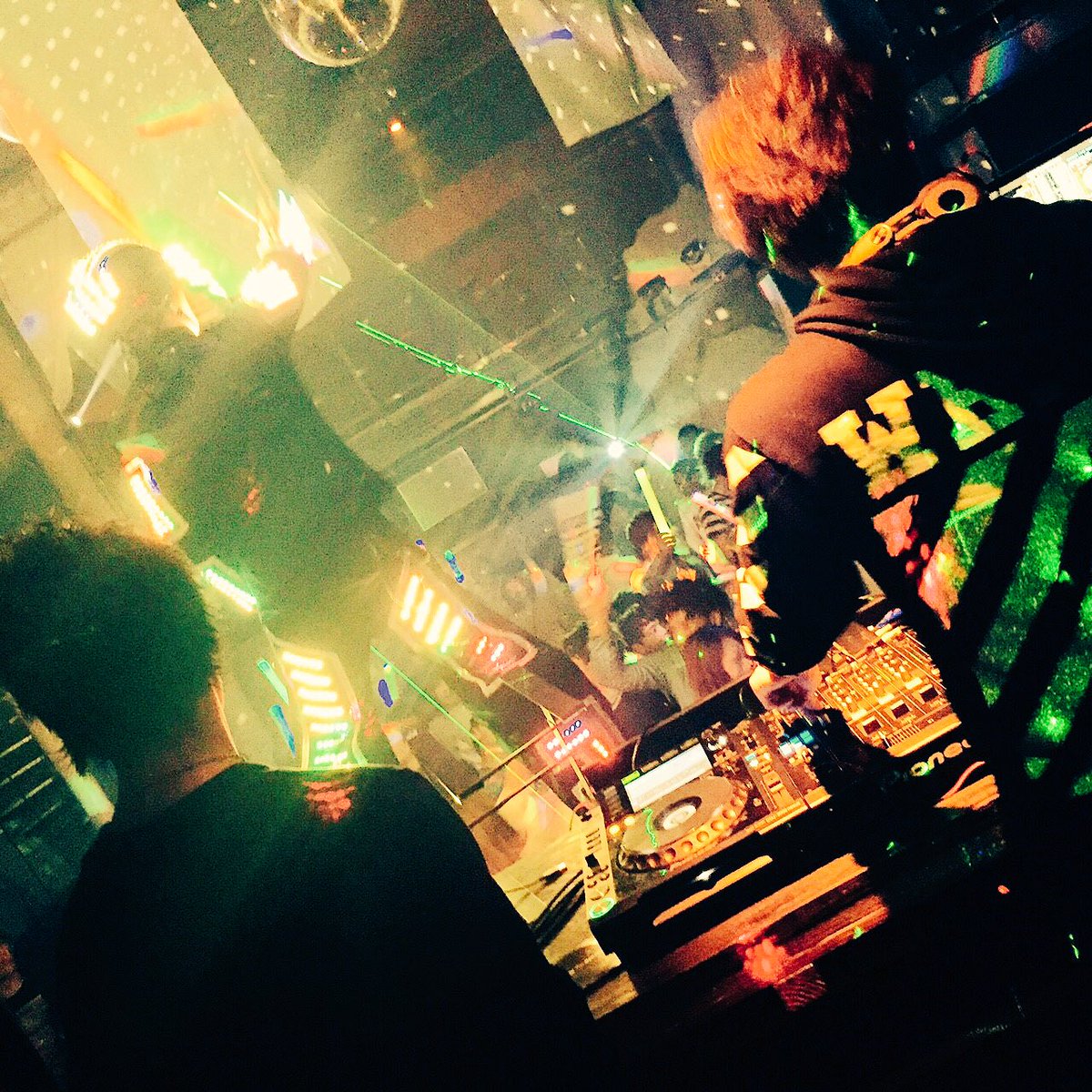 none6_'s tweet photo. 今年は早いが自分のDJ.オーガナイズは
年内のスケジュールは終了!
今年をゆっくり振り返り
来年に向け企画していこう!!
みなさん
楽しみにしていてくださいね!
*この写真お気に入りの1枚
#伊勢崎LUV #None6 https://t.co/iKoZ9hJSql
