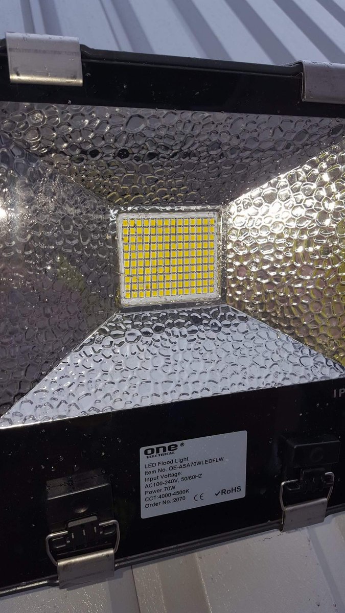 ukpowerup's tweet photo. 70 watt LED flood light with a weather proof switch installed by Power Up. Another great product @ParkElectricUK @OneElectrical #OldhamHour https://t.co/NNRuPvAfSG