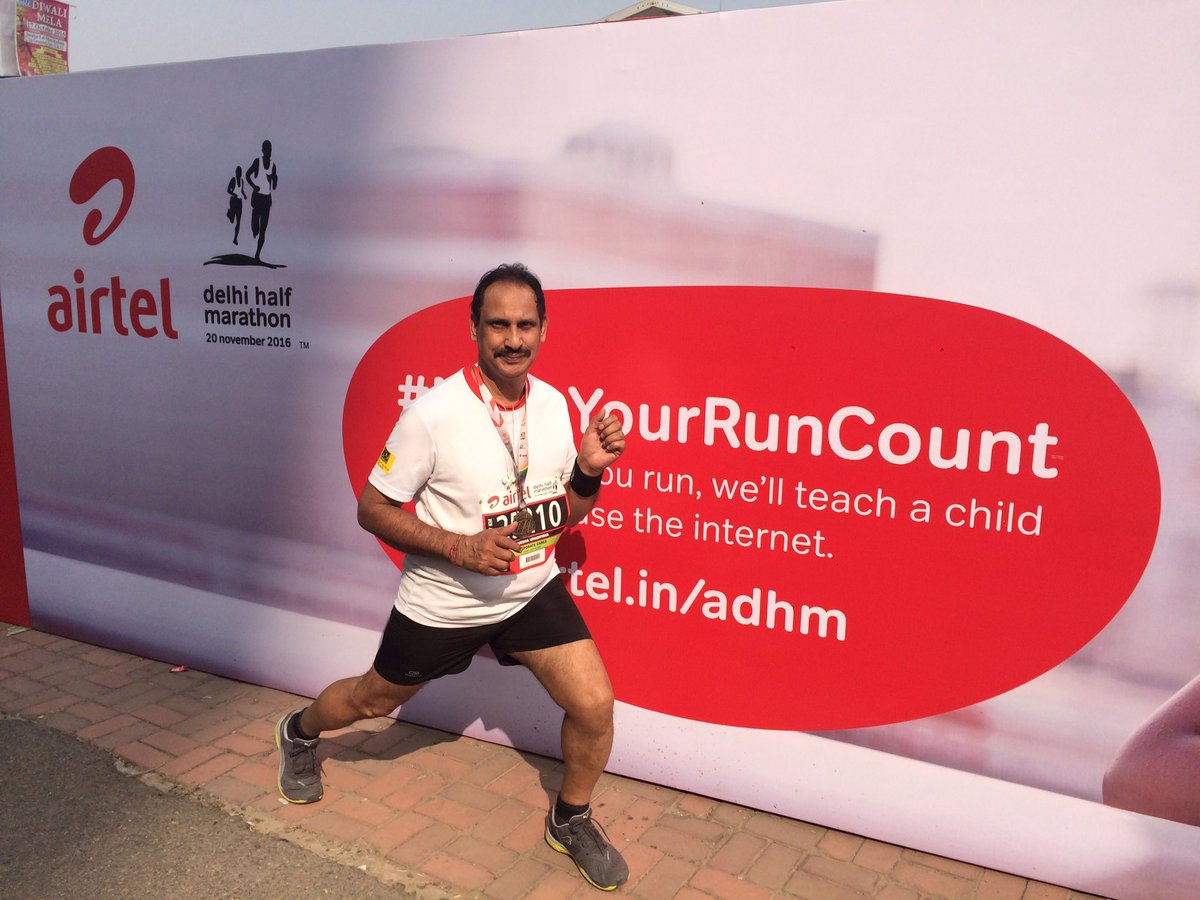 swoobydoobywoo's tweet photo. And it's done.Yet again. 21.1  kms to self worth.@tirthahalli yay!#MakeYourRunCount #ADHM2016 #AirtelDelhiHalfMarathon #RunAboveTheOrdinary https://t.co/SwMpp8uz5F