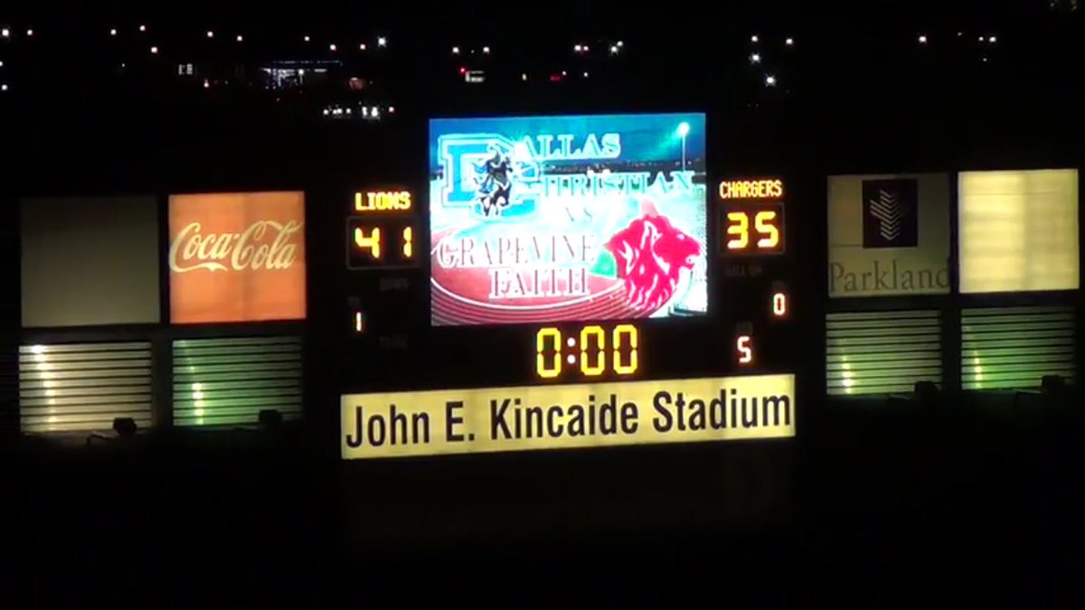 FCS_Section's tweet photo. There's something about Grapevine Faith Football and the second round👀 watch the final play from last night ➡️ https://t.co/cOvdkjxBol https://t.co/KZHSDjt4M6