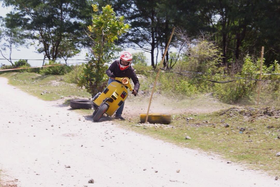 salam ngepot dari fosl bali #jamborevespabali
#familyofscooterlovers
#bali