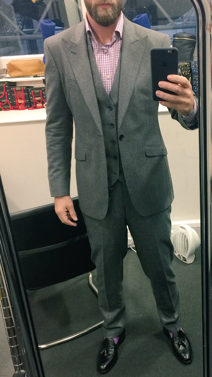 AlexRossBespoke's tweet photo. Grey flannel https://t.co/WgpkQZV4mk