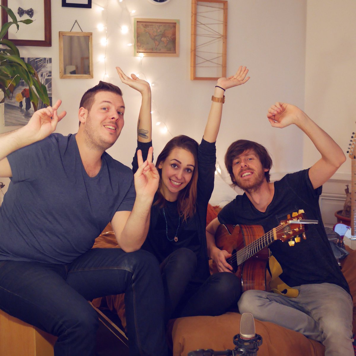 LATWmusic's tweet photo. On vous attend sur 1peet pour notre concert en ligne !https://t.co/OoK3ugV9sY https://t.co/SQsCVwHkEP